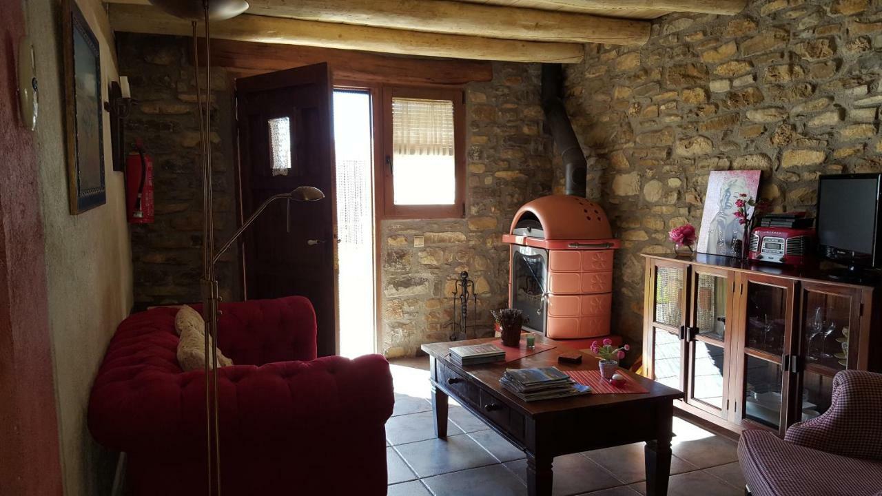 Apartamentos La Borda Castillon Tierrantona Eksteriør bilde